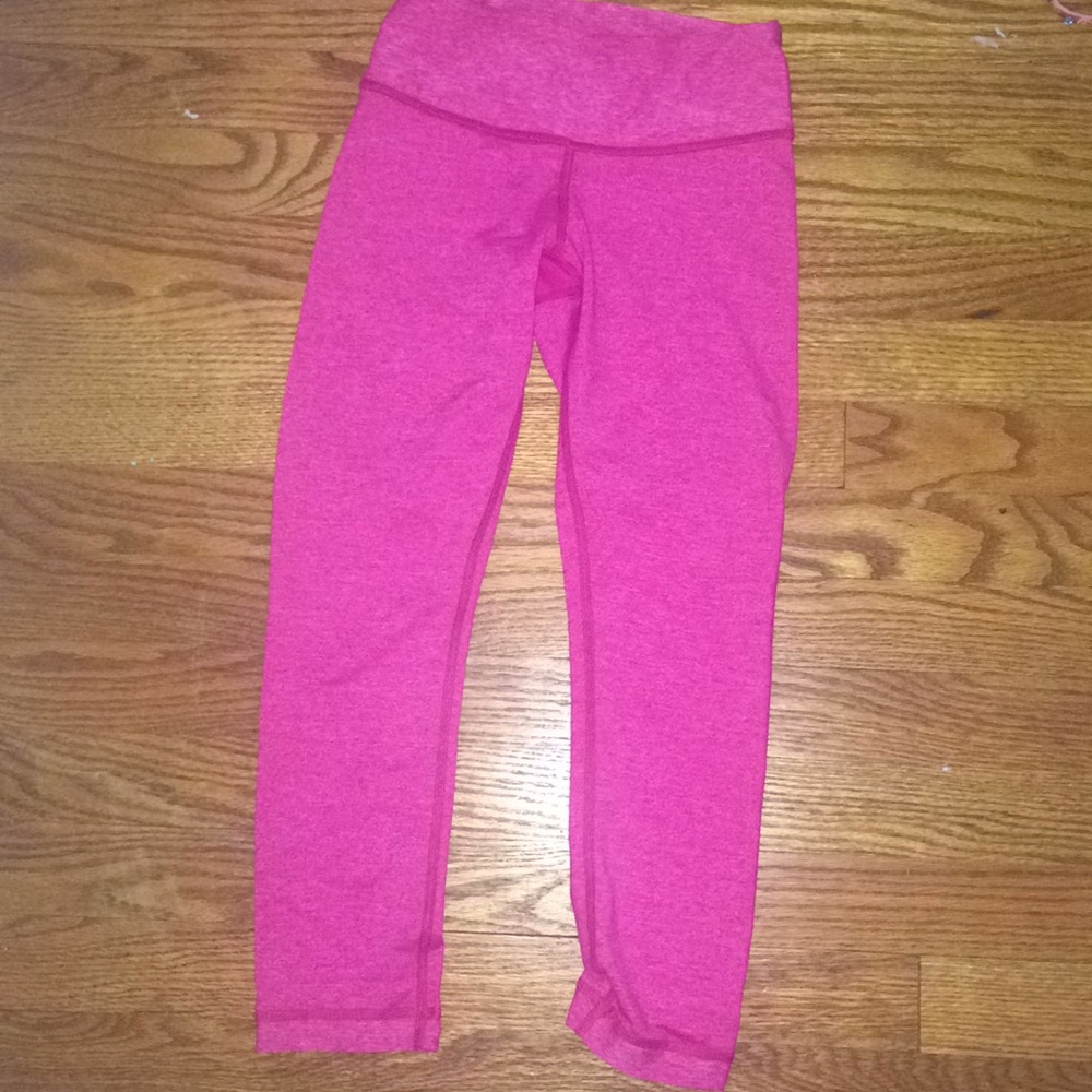 Lululemon size 2 capri leggings no flaws